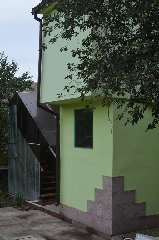 كريفوي روغ Cottages On Gdantsevskaya Street المظهر الخارجي الصورة